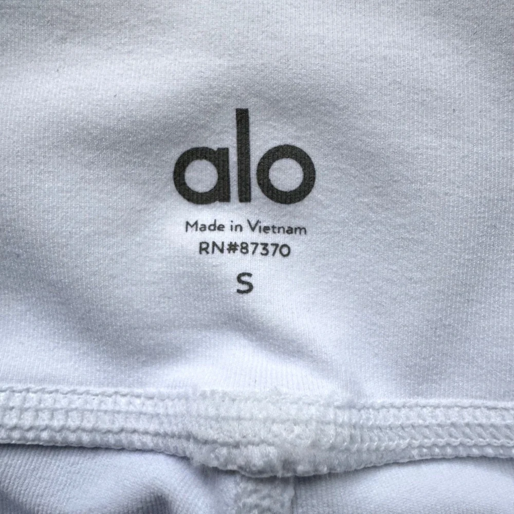 MINT! Alo Yoga Goddess Leggings Sz Small White Ribbed Knit Scrunch Clean Girl